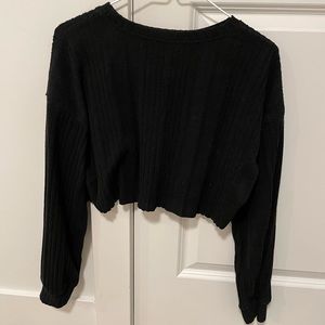 Cute cropped long sleeve. Love this but just don’t wear.